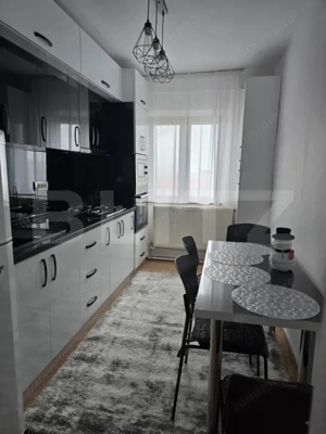  Apartament 2 camere semidecomandat, lux, zona 9 Mai - imagine 3