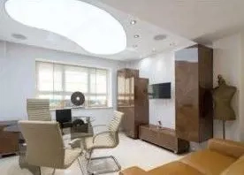 Vila stradala cu parcare  pretabila clinica ,birouri,horeca - imagine 3