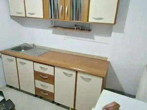 Închiriez 2 apartamente într-o casa zona centrală!   De închiriat   2 apartamente în casă, zonă cent