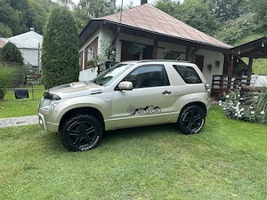 Vind sau schimb două auto 4x4 pe un auto 4x4 de teren  - imagine 7