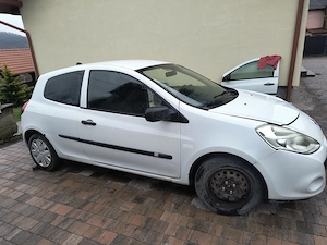 Dezmembrez Renault Clio 3 an 2011 - imagine 6