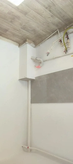 Apartament 3 camere decomandat de vânzare 