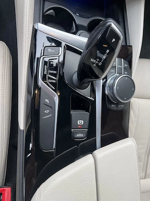 BMW 520 Xdrive model G30 an fabricație 2017 - imagine 7