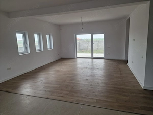 Casă individuală nouă - 4 camere - Sacalaz - 110 mp utili - 502 mp teren - imagine 4