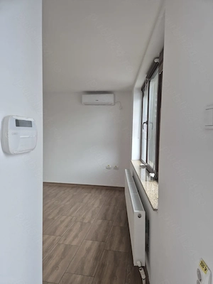 Inchiriere spatiu com sau de birouri in suprafata 30 mp -expunere directa la Str. Banu Maracine nr18 - imagine 4
