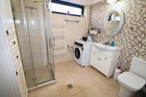 Vila cu deschidere la lac - Branesti - constructie 2016 - mobilata si utilata - imagine 17