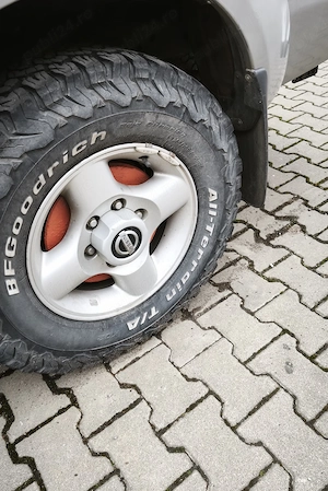 vând Nissan Navara d22 - imagine 5