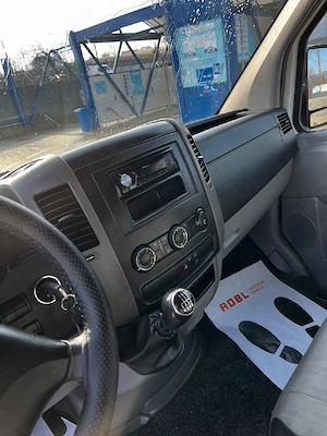 vand Volkswagen crafter cu 3 locuri si duba an 2012 euro 5 - imagine 5