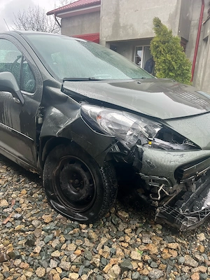 peugeot207 - imagine 3