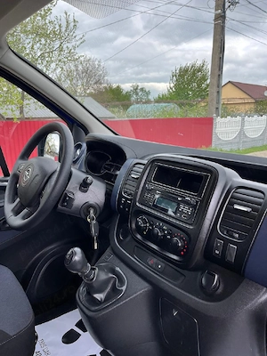 vand opel vivaro EcoFlex cu 6 locuri si duba maxim de lung an 2015 - imagine 9