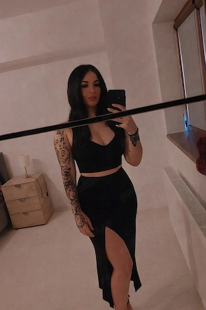 Suna-ma pentru mai multe detalii! Doar o saptamana in oras!