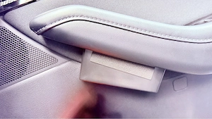 Cutii depozitare portiera Mazda 3 si CX-30 - imagine 3