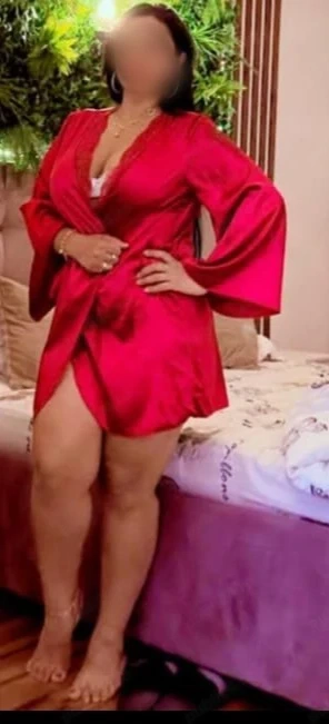 sunt din Pașcani educația este la gară