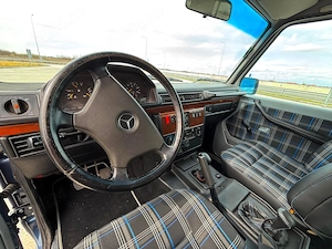 Mercedes-Benz G-Class 300GD   Vehicul Istoric, Stare Excelentă - imagine 6