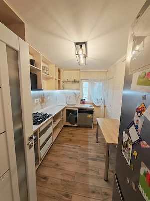 Apartament Deosebit 3 Camere Decomandat 2 Bai Centrala Proprie Zona Soarelui - imagine 2