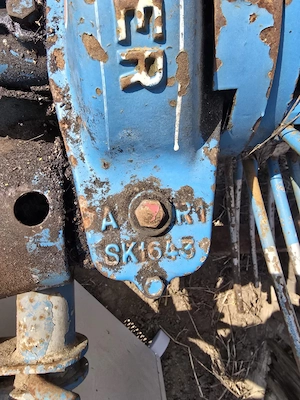 Vând masina de scos cartofii