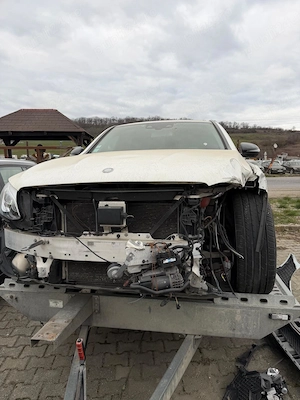 Vanzare auto - Mercedes-Benz Classe GLC | 2017 usor avariat - imagine 4