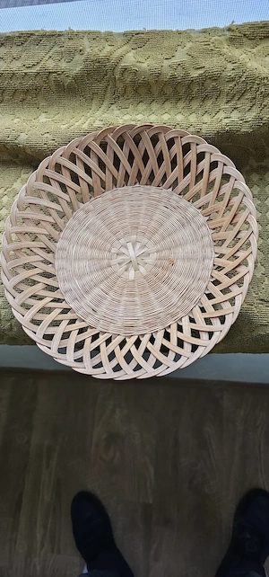 Cos din bambus cu manere cu 23 oua de gaina si unul de gasca - imagine 3