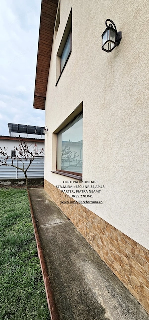 Proprietate Piatra Neamt- vila cocheta prevazuta cu tarasa, garaj si teren - imagine 18