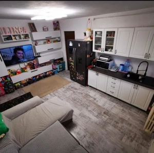 Apartament cu 3 camere transformat din 2, Etaj 1, zona Rovine