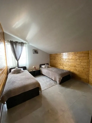 Apartament 4 camere decomandat 140mp, Mansarda, zona Consul, Utilitati incluse - imagine 6