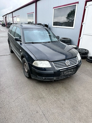Far dreapta VW Passat B5.5