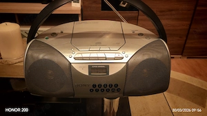 Vând boombox Sony CFD S100L