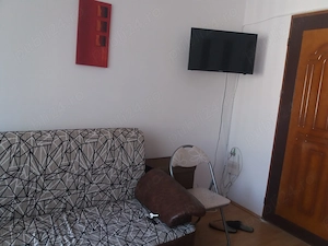 Închiriez garsonieră 