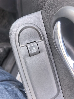 Dacia Duster 1.2 Benzina 2x4 - imagine 8