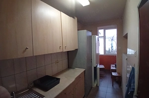 Proprietar, inchiriez apartament 3 camere decomandate Strand - imagine 6