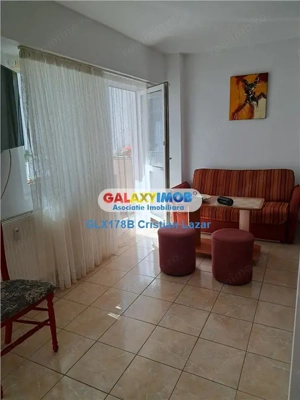 PARC CRANGASI, 3 MINUTE METROU