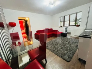 Apartament 3 camere, semidecomandat - zona Rogerius - imagine 3