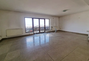 Apartament spatios si cu potential in Andrei Muresanu - imagine 2