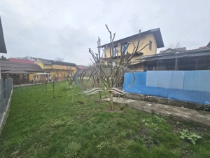 Casa solida cu teren drept si pozitie retrasa - imagine 10