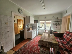 Casa solida cu teren drept si pozitie retrasa - imagine 13