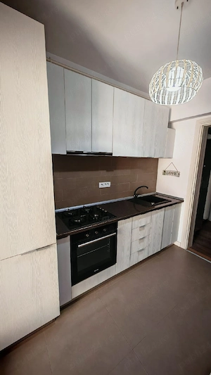 Inchiriez garsoniera 