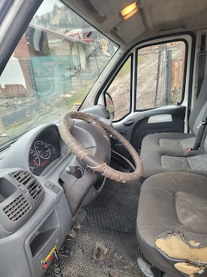  Masina Peugeot Boxer - imagine 2