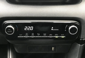 TOYOTA Yaris Active - imagine 16