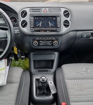 VW Golf 6 CROSS 1.4TSI Navigatie SenzoriParcare DubluClima ÎncălzireScaune CamerăMarșarier Bluethoot - imagine 13