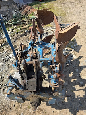 Vând plug reversibil   - imagine 5