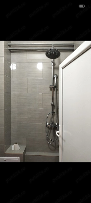 Închiriez garsoniera