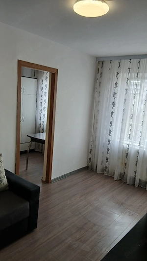 Închiriez apartament cu 2 camere  - imagine 4