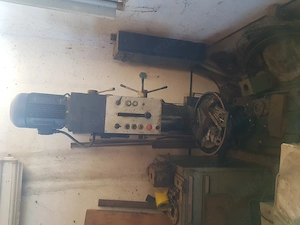 Freza FUS 35 & Masina Gaurit Verticala