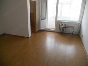 Darmanest-etajul 2-balcon-spatioasa