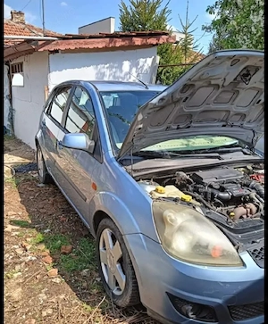 Ford Fiesta - imagine 5