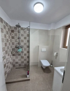  Duplex Spațios & Modern | 4 Camere | Terasă Închisă & Carport - imagine 5