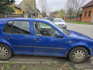 Vînd Golf4 2001 1.6 benzina 