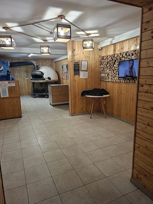 Casa de vanzare in regim  mixt rezidential comercial - imagine 5