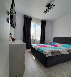  0RADEA chirie apartament decomandat 2 camere
