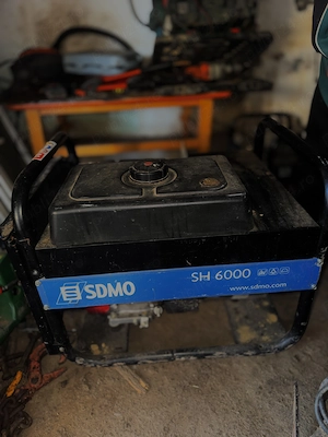 Vând urgent generator 